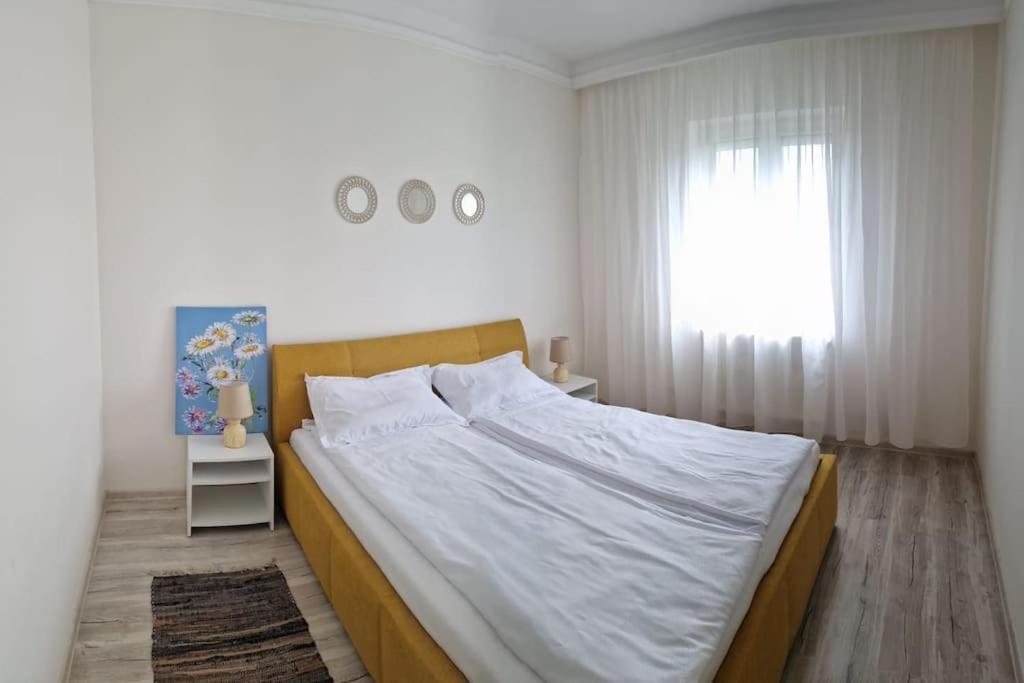 Ori Modern Apart Malul Muresului , อาราด ภายนอก รูปภาพ